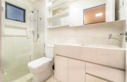 306 Bl 03 - WaldGarten Bombinhas - 50 m do Mar e Frente Avenida - Condomínio de Alto Padrão - Piscina - Academia - Salão de jogos - Foto 42