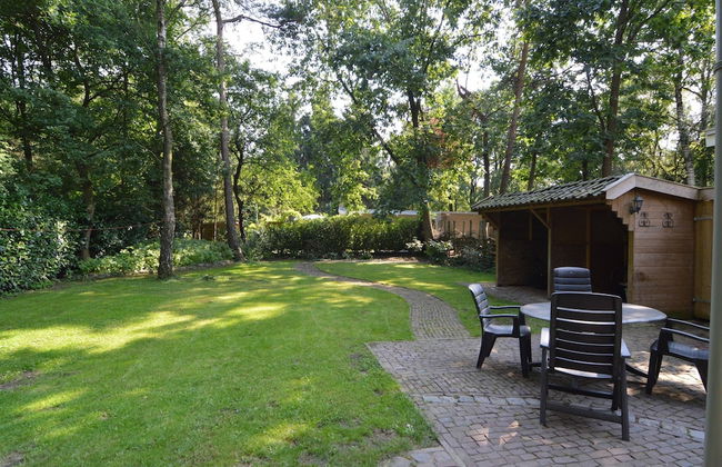 Refined Holiday Home in Guelders near Forest - Foto 24