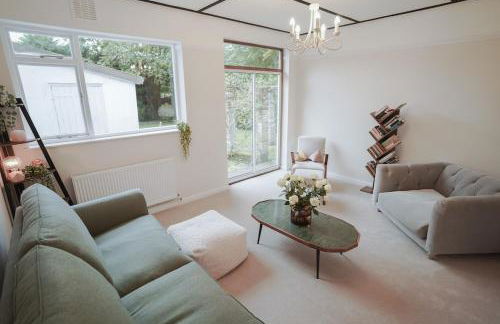 Tranquil Cottage & Garden by Esher Train Station - Foto 13