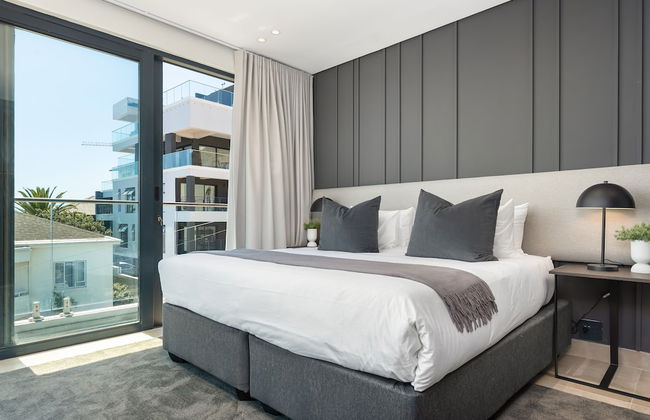 One Calais Luxury Apartments - Photo 22