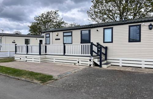 Molly's Haven - Photo 16