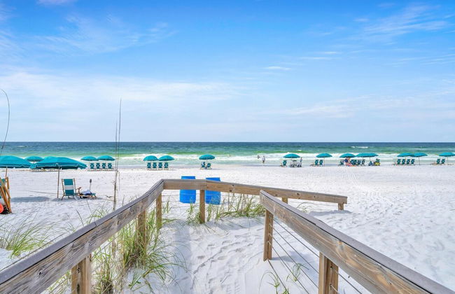 The Spyglass a 5 bed 3 bath house that sleeps 14 and just 67 steps from the beach - Foto 127