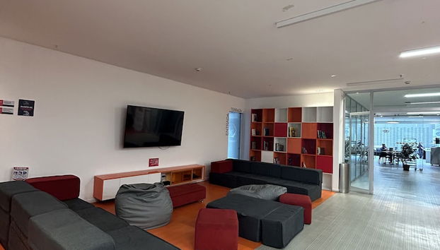 Coin salon dans le hall