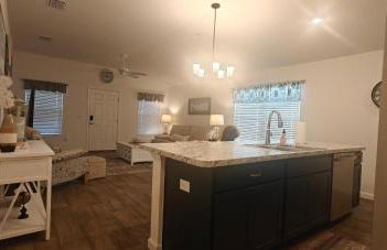 King Sized Comfort in The Village of Deluna - Foto 10