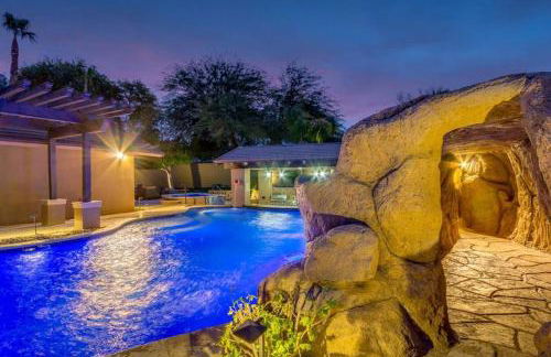 Estate Resort Style Oasis 6BDRM, 5.5 Bath Heated Pool with Misters - Foto 12