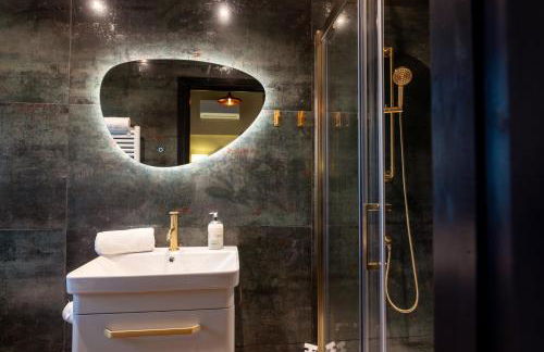 Luxury Lake Front Escape With Hot Tub - Foto 34