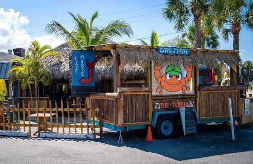 New Listing! Pool Jacuzzi, 3-min to Beach Bars & Entertainment! - Foto 41