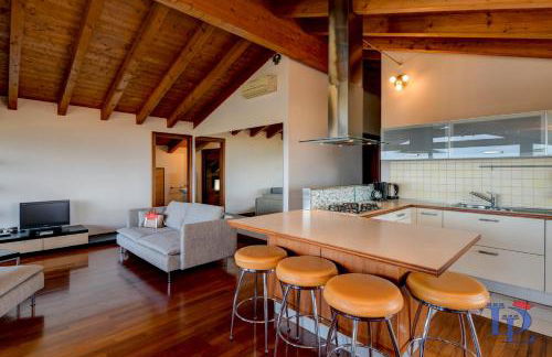 Paradise Lake View in a 5 pools exclusive residence DesenzanoLoft Official Partner Homes & Villas by Marriott Bonvoy - Foto 15