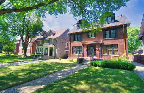 Historic Home, Chic Living Near Motown & Midtown - Photo 1