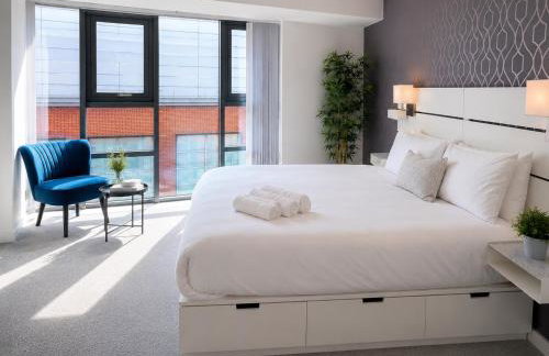 The Works-Fresh 2bed in centre, opposite Arndale. - Photo 1