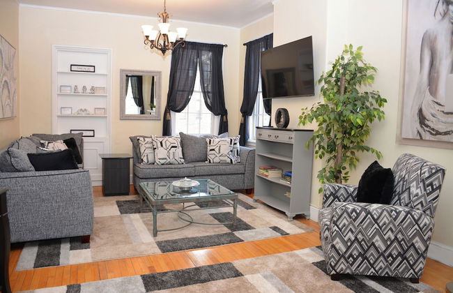 The 87th House - Photo 8