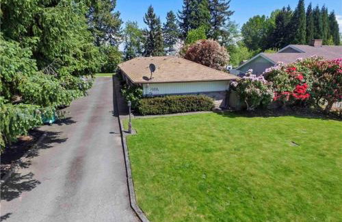Hidden Gem! Spacious, Private, and Convenient Units Off River Road in Puyallup - Foto 25