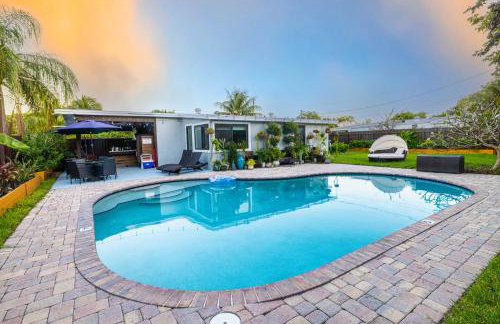 Private Heated Pool Oasis Pet-Friendly Retreat Short or long Stays Sleeps 2-8 Ppl - Photo 17