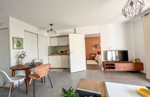 Confortable T2 pour 4 voyageurs, parking privé et terrasse - Foto 8