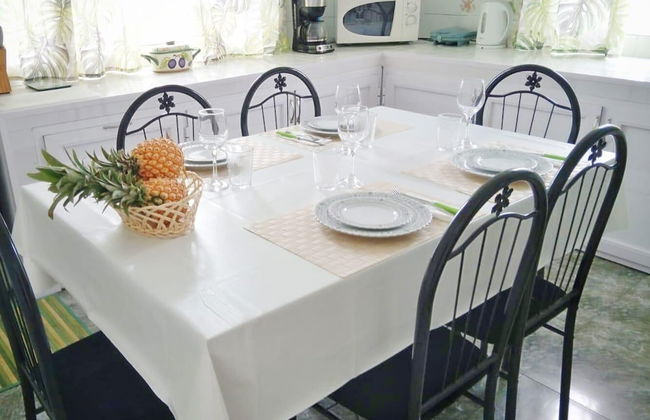 Villa Bella is 5 Mins From the Beach With Amazing Garden Overlooking the Pool - Foto 19