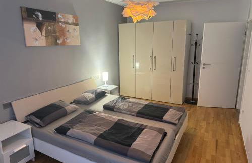 Zentrale 3 Zimmerwohnung mit kostenlosem Stellplatz - Foto 1
