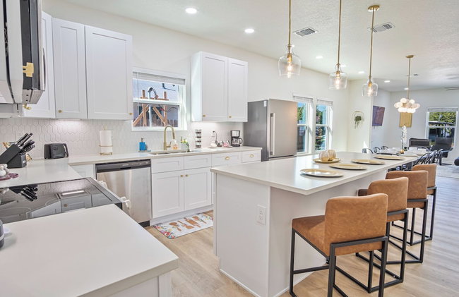 Perfect Spot to Relax 4br/3ba Near Dtown Hemisfair - Foto 35