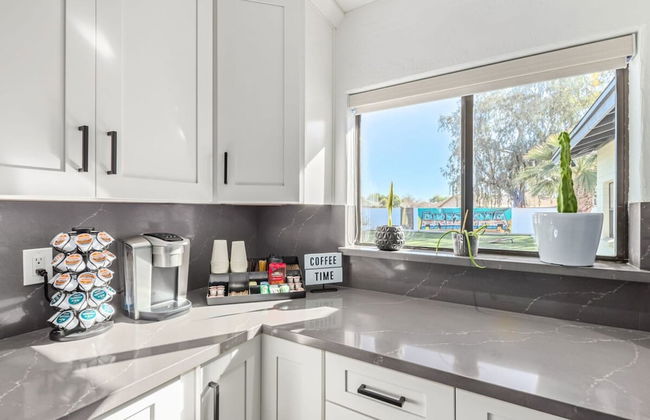 5BR Resort-style Oasis 2 Primary s Cabana Gameroom - Photo 17