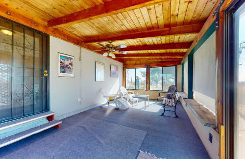 Hilltop Sierra-View Home Ranchito Retreat with Pool - Foto 25