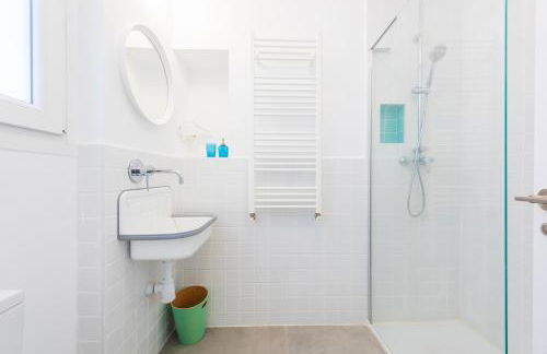 Be Mate Gran Vía Suites - Photo 46