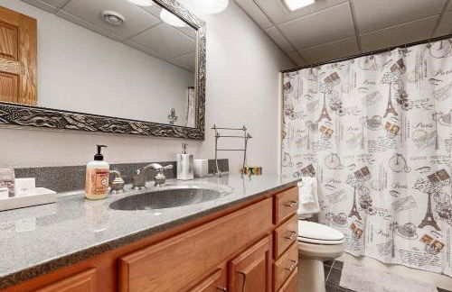 Luxurious Wooded Retreat - Foto 24