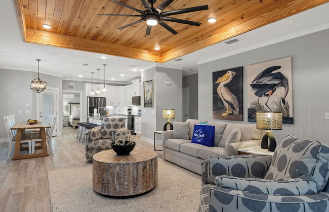 Charming 3/2 Beach House w/ Pool & Golf Cart Included - 1 Min Walk to Beach - Foto 14