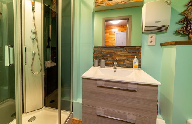 Expansive Holiday Home in Ardennes with Hot Tub - Photo 26