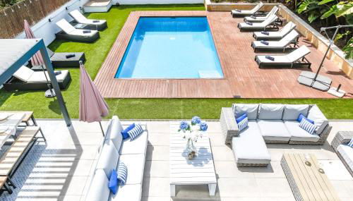 Tranquil large 6 bedroom family Villa sleeps 20 near sitges - Photo 2