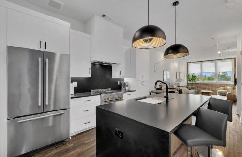 204- Modern retreat w elevator & BBQ - Foto 4