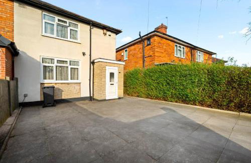 Stylish 3 Bedroom House - Garden - Pool Table - Parking 165M - Foto 54