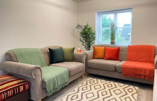 Exclusive 1 and 2 Bedroom Flats only 0,5 miles aw - Foto 27