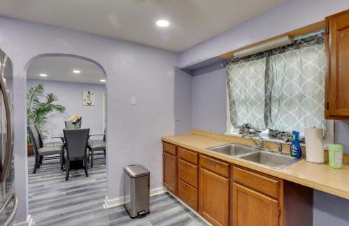 9 Mi to Hersheypark Spacious Home with Deck - Foto 8