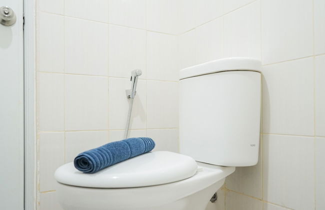 Cozy Studio Apartment at Ayodhya Residences By Travelio - Foto 9