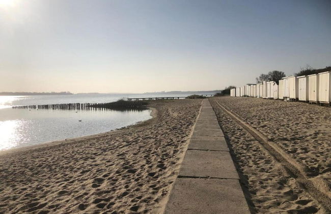 Cozy 4-person Stay at Rustenpolder - Photo 26