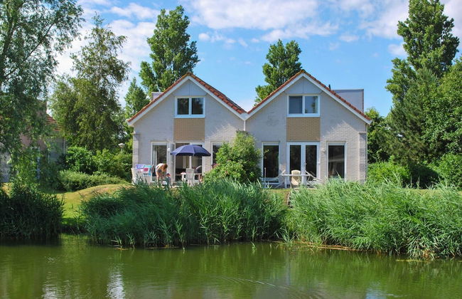 Holiday Home on the Water in Friesland - Foto 28