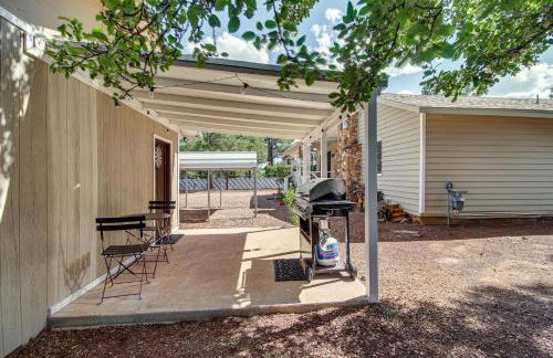 Furnished Porch and Gas Grill Lakeside Cottage Stay - Foto 2