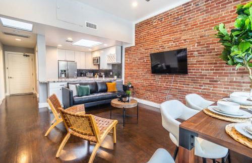 Gaslamp 2BR Upscale Queen Beds with Smart TV - Foto 7