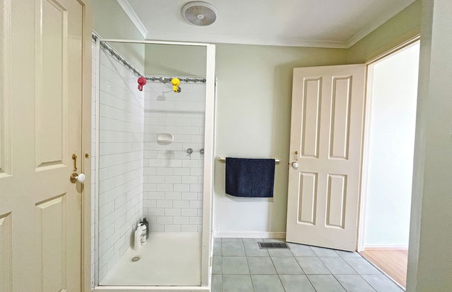 Ringwood 2BR Home - Foto 16