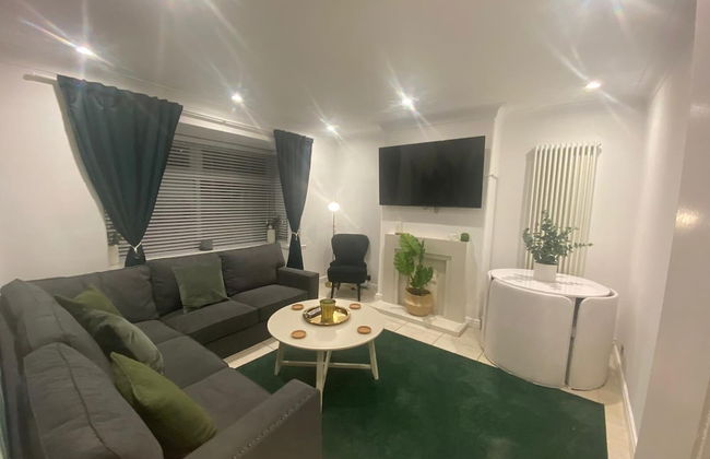 Charming 3-bed House Near Central Manchester - Foto 1