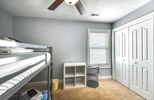 Walk to Public Beach Access Norfolk Family Home - Foto 21