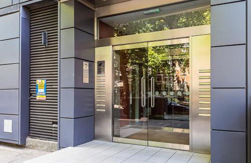 Stunning Modern Apartment in the Heart of Holborn - Photo 54