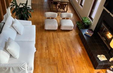 Poconos Chalet -Kayaks- HotTub-Karaoke-Lake - Foto 5