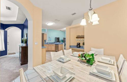 Poolside At Calabay - Home for 9 with Game Room - Foto 12