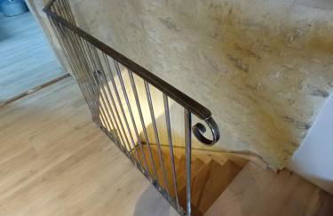 Gîte indépendant pouvant accueillir jusqu'à 6 personnes, situé dans une forêt - Foto 2