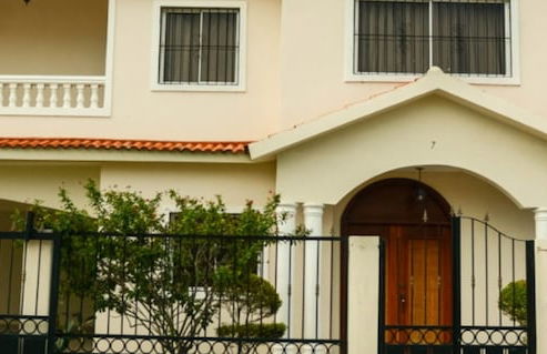 Casa con Piscina y Vigilancia 24H - Foto 1