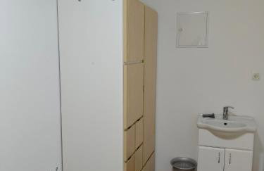 Spacious Worker Apartments with Rooftop Terrace - Up to 21 Guests - Foto 30