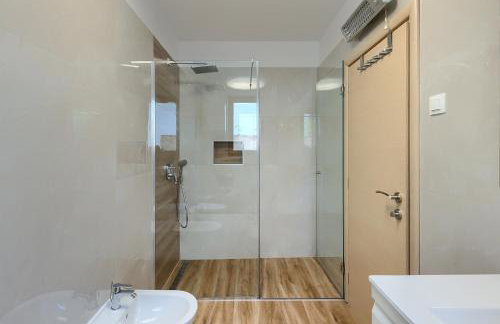 Villa Gloria, villa with heated pool - Foto 29