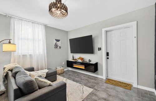 Cozy Guesthouse St Pete, 6 min to DT, Private - Foto 2