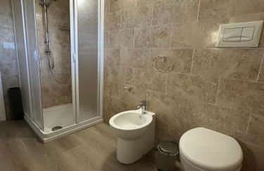 ENDLESS SUMMER APARTMENTS - Photo 3