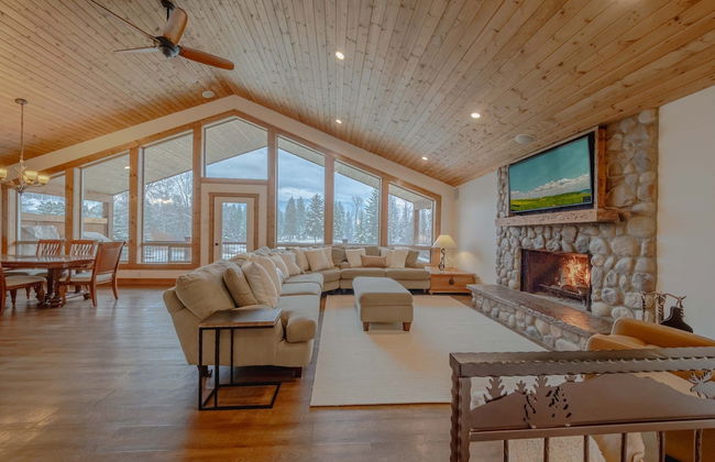 Flathead River Retreat For 15! - Foto 17